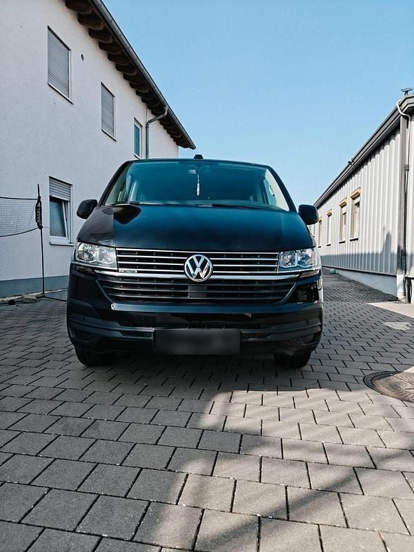 Gebraucht VW Multivan 204 PS (150 kW) 2023 Schwarz Van
