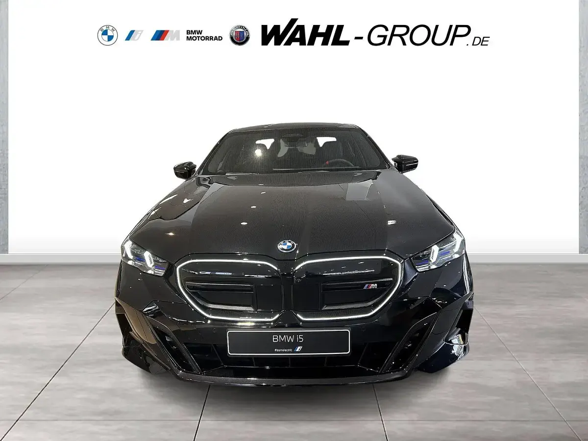 Gebraucht BMW i5 M Sport 442 kW (601 PS) 2025 Schwarz Limousine