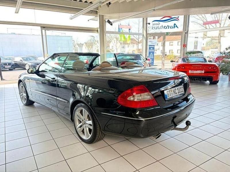 Gebraucht Mercedes CLK280 231 PS (169 kW) 2007 Schwarz Cabrio
