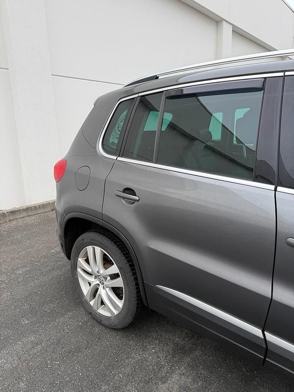 Gebraucht VW Tiguan 150 PS (110 kW) 2012 Grau SUV