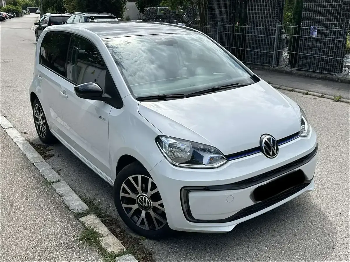 Gebraucht VW e-up! Style 61 kW (83 PS) 2020 Weiß Kleinwagen