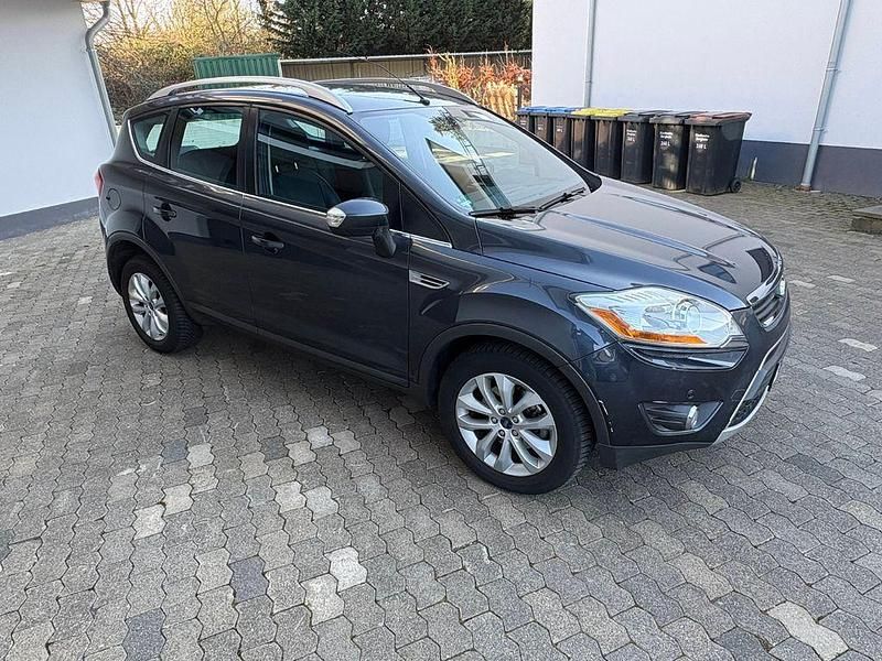 Gebraucht Ford Kuga Titanium 163 PS (119 kW) 2010 Grau SUV