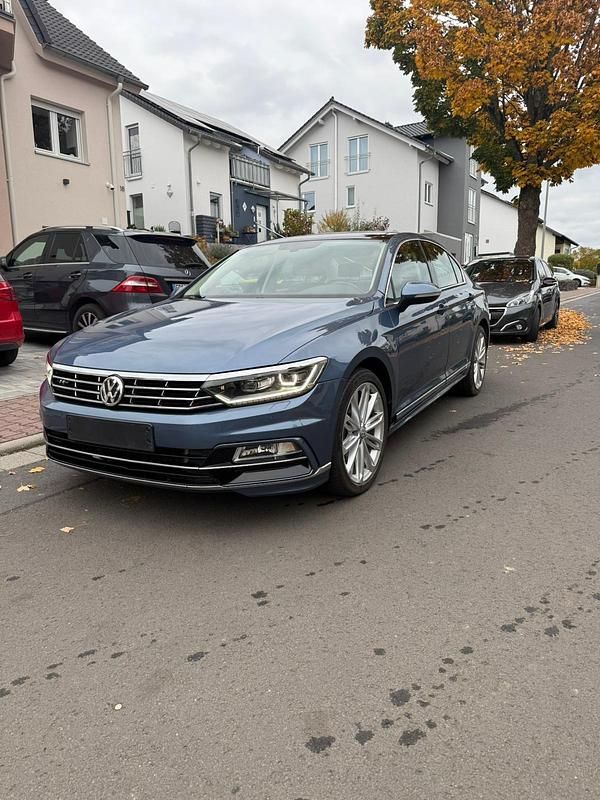 Occasion VW Passat R-line 150 ch (110 kW) 2016 Bleue Berline