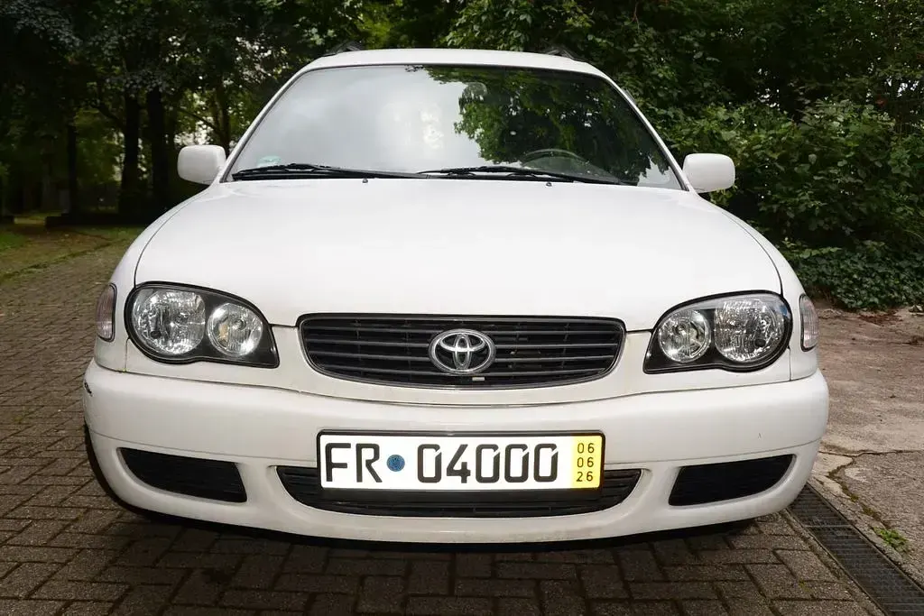 Gebraucht Toyota Corolla Terra 97 PS (71 kW) 2000 Weiß Kombi