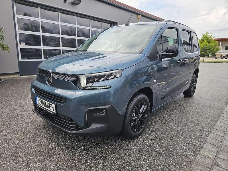 Blau Neu 2025 Citroën Berlingo Comfort Van / Kleinbus | 28.790 € (Guter Preis) - Bild 1/4