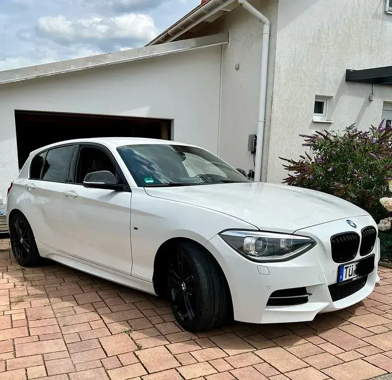 Gebraucht BMW M135 Sport Line 320 PS (235 kW) 2014 Weiß Kleinwagen