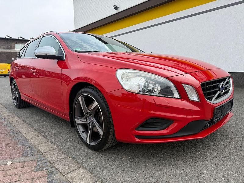Gebraucht Volvo V60 R-Design 200 PS (147 kW) 2012 Rot Kombi