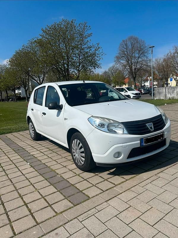 Second-hand Dacia Sandero 75 CP (55 kW) 2010 Alb Hatchback