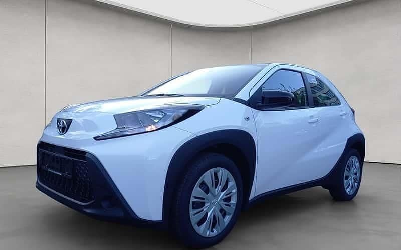 Weiß Neu 2025 Toyota Aygo Business Edition Kleinwagen | 17.990 € - Bild 1/4