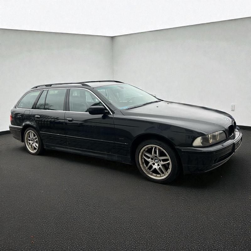 Gebraucht BMW 530 193 PS (141 kW) 2002 Kombi