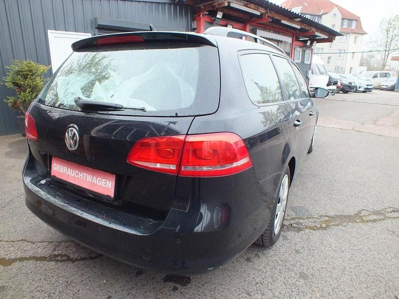 Gebraucht VW Passat 122 PS (89 kW) 2014 Schwarz Kombi