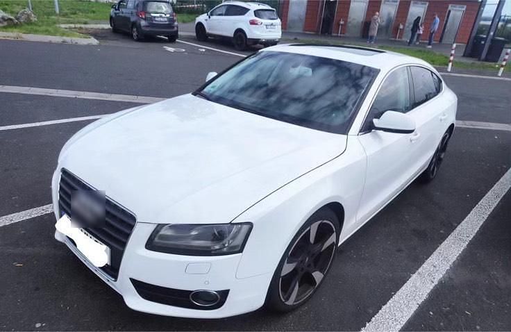 Weiß Gebraucht 2010 Audi A5 Sportback Kleinwagen | 11.500 € (Teuer) - Bild 1/3