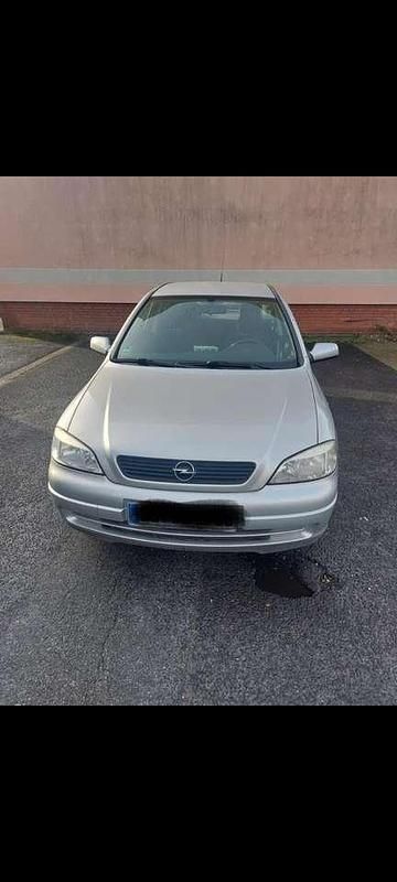 Gebraucht Opel Astra Sportive 75 PS (55 kW) 1998 Silber Coupé