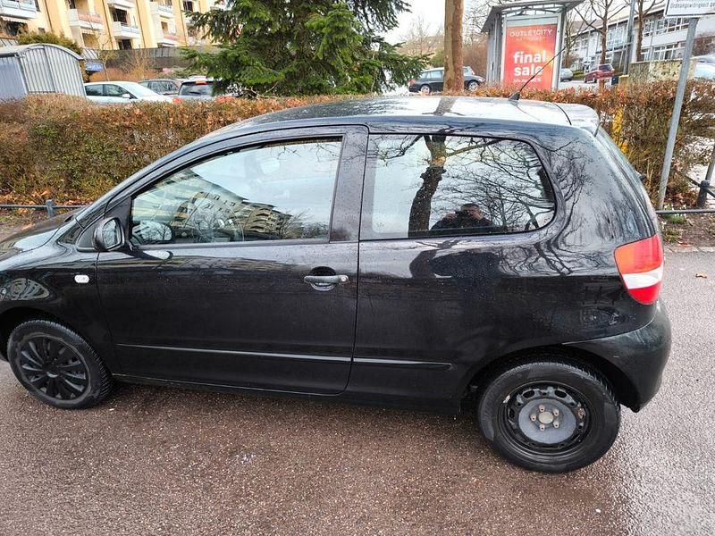 Gebraucht VW Fox Refresh 60 PS (44 kW) 2008 Schwarz Kleinwagen