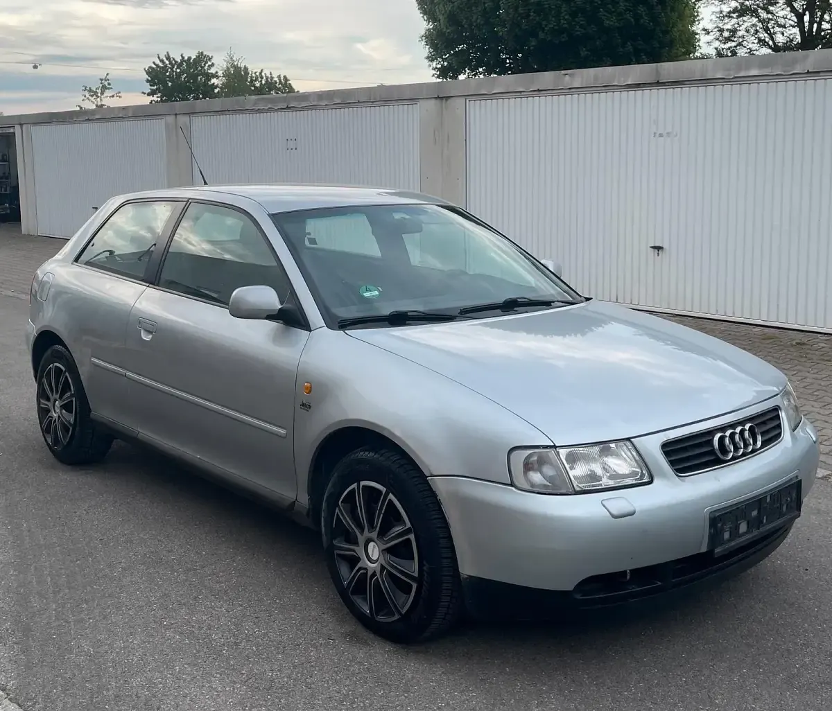 Gebraucht Audi A3 101 PS (74 kW) 1998 Silber Kleinwagen