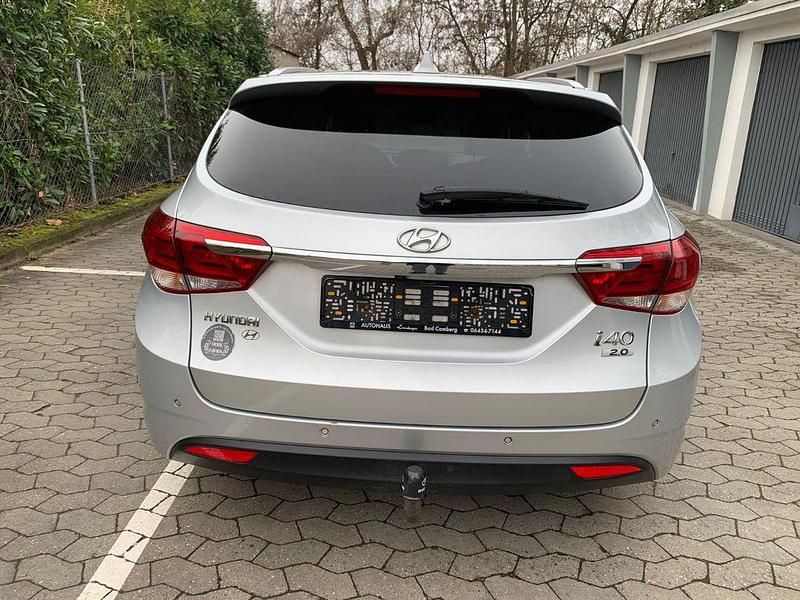 Gebraucht Hyundai i40 Trend 165 PS (121 kW) 2018 Silber Kombi