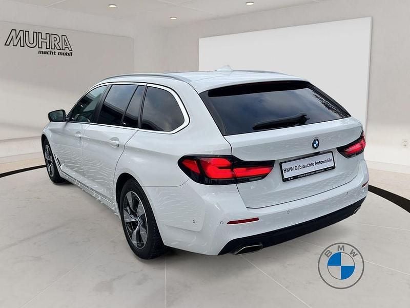 Gebraucht BMW 520 184 PS (135 kW) 2022 Alpinweiss iii Kombi