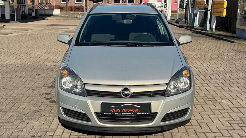 Gebraucht Opel Astra Edition 125 PS (91 kW) 2005 Pannacotta Kombi