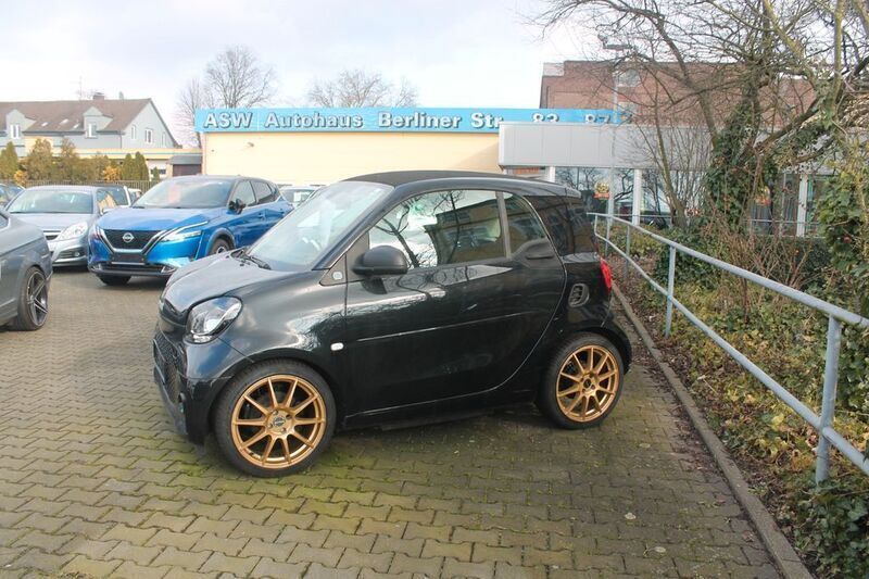 Schwarz Gebraucht 2020 Smart ForTwo Electric Drive Kleinwagen | 9.999 € (Fairer Preis) - Bild 1/4