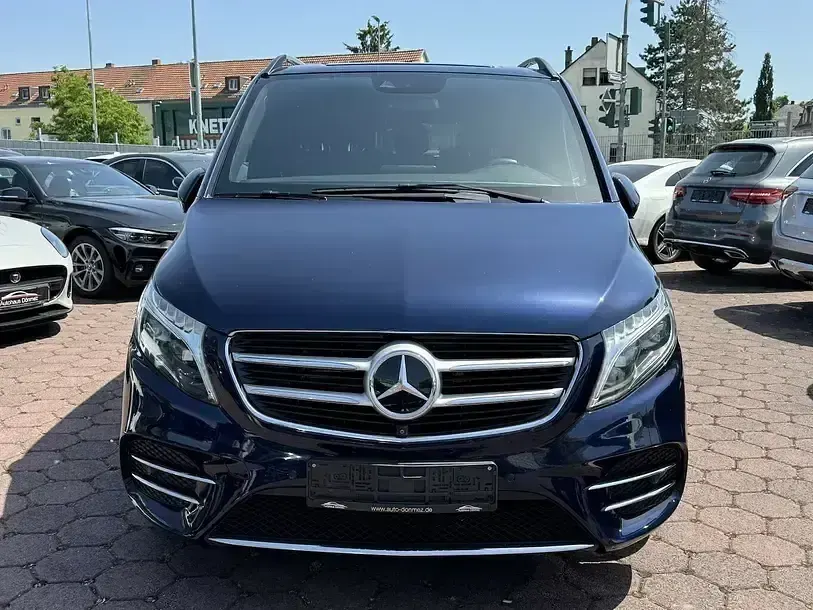 Gebraucht Mercedes V250 AMG 190 PS (139 kW) 2019 Blau Van / Kleinbus