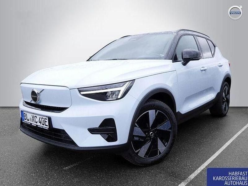 Cloud blue solid Gebraucht 2024 Volvo XC40 Plus SUV | 35.900 € (Guter Preis) - Bild 1/4
