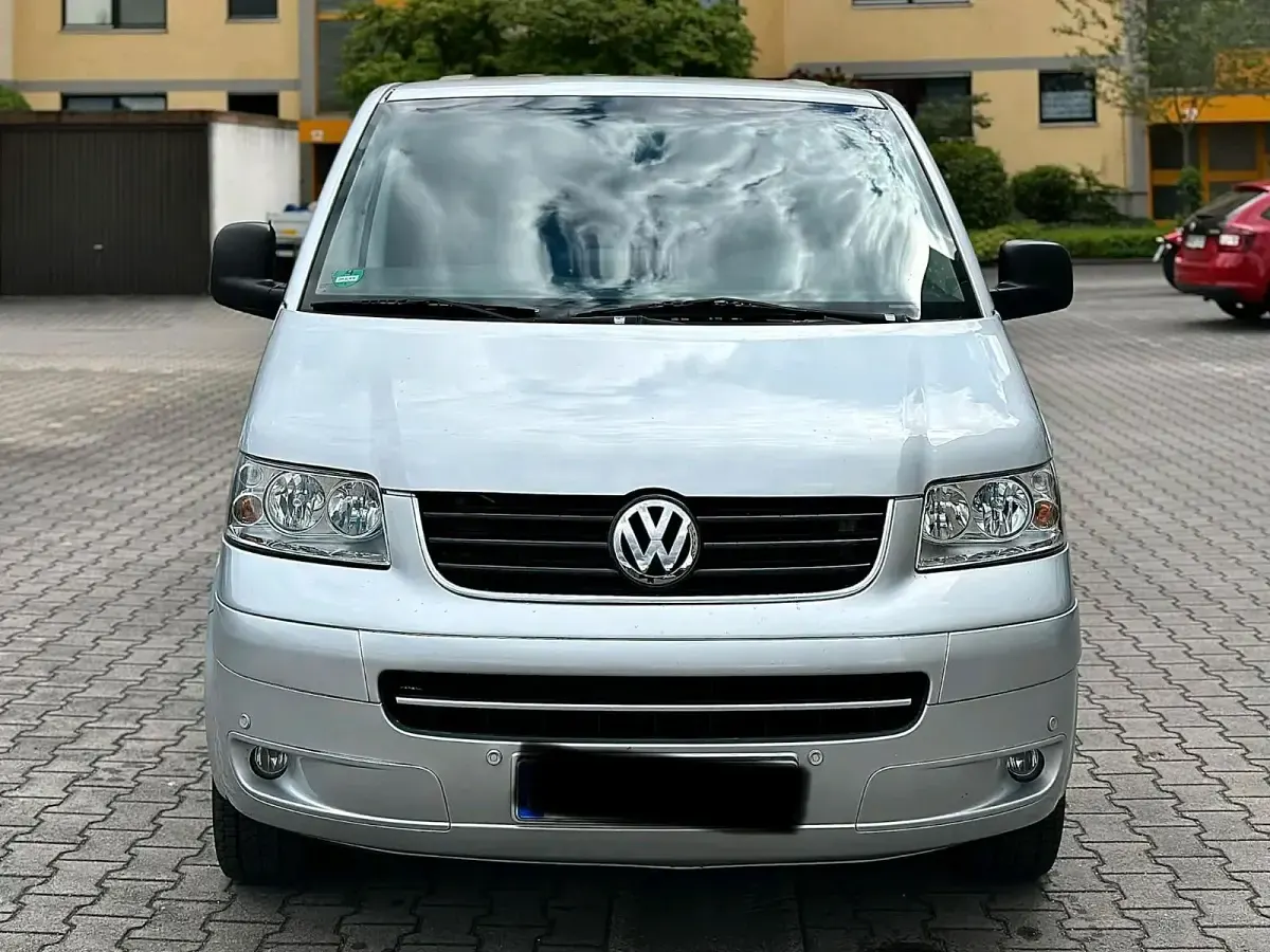 Gebraucht VW Caravelle 131 PS (96 kW) 2004 Silber Van