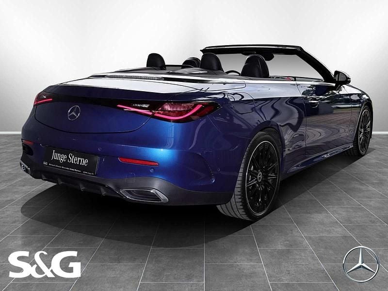 Gebraucht Mercedes CLE300 AMG 258 PS (189 kW) 2024 Metalliclack spektralblau Cabrio