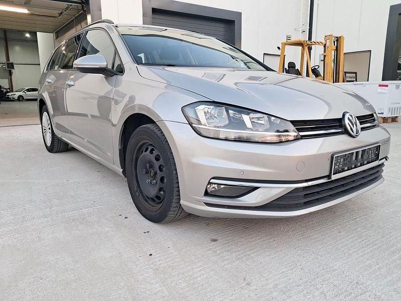 Grau Gebraucht 2017 VW Golf VII Comfortline Kombi | 7.800 € (Superpreis) - Bild 1/4