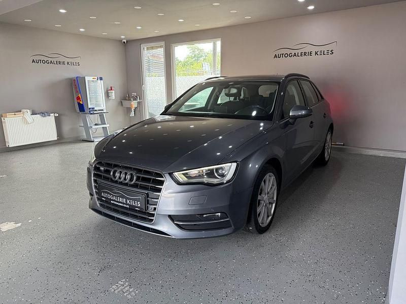 Gebraucht Audi A3 Attraction 110 PS (80 kW) 2014 Grau Limousine