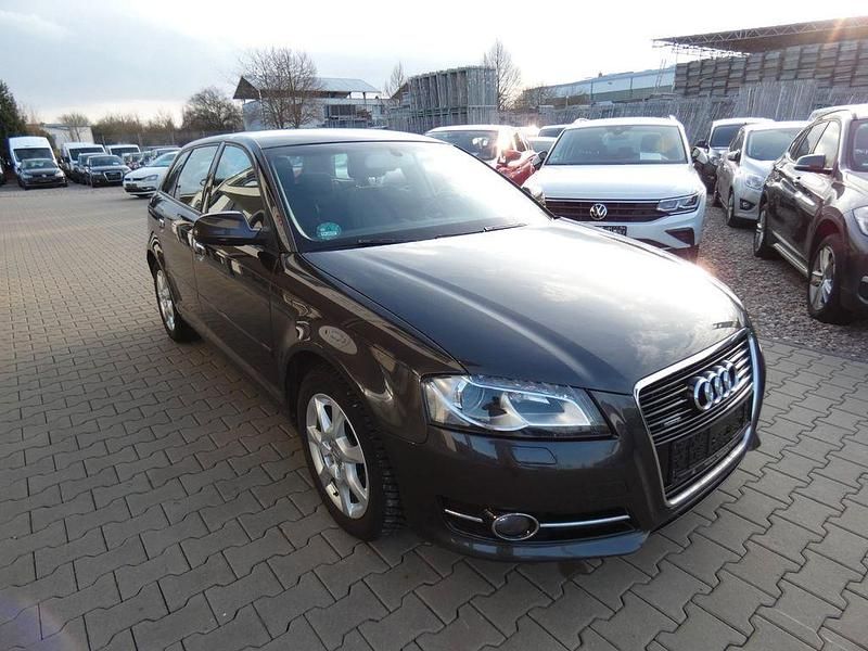 Gebraucht Audi A3 Ambition 140 PS (102 kW) 2011 Grau Kleinwagen