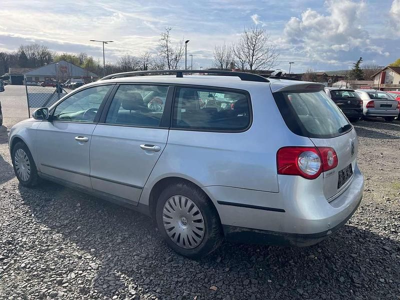 Gebraucht VW Passat 110 PS (80 kW) 2009 Silber Kombi