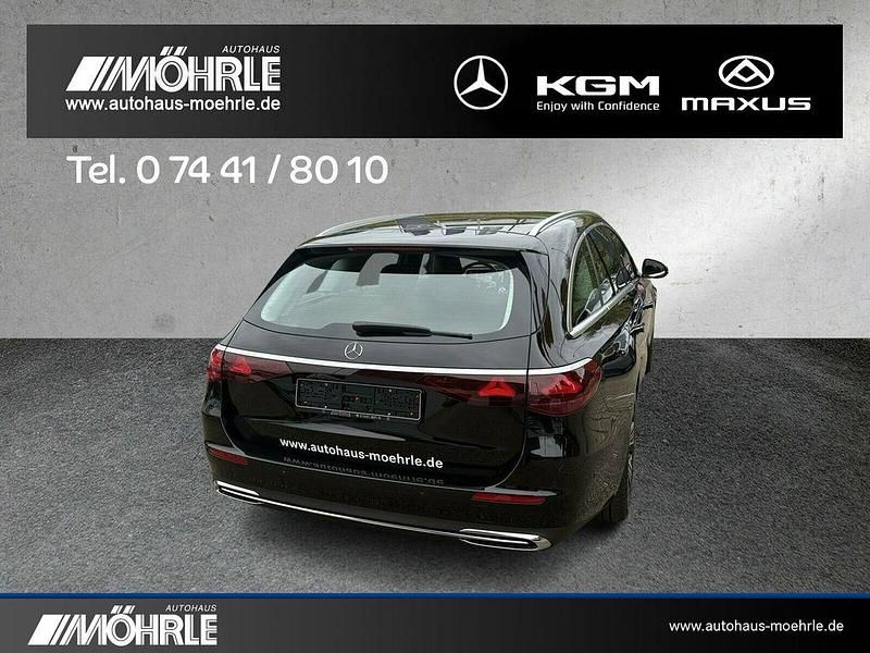 Gebraucht Mercedes E220 Avantgarde 197 PS (144 kW) 2024 Schwarz Kombi