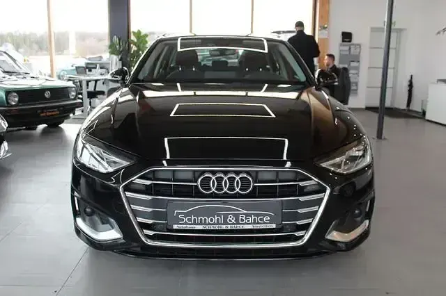 Używany Audi A4 Advanced 190 KM (139 kW) 2020 Czarny Kombi