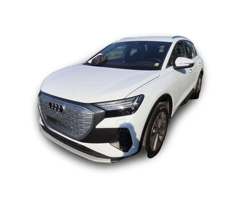 Gebraucht Audi Q4 e-tron Ambiente 219 kW (299 PS) 2022 Gletscherweiß metallic SUV