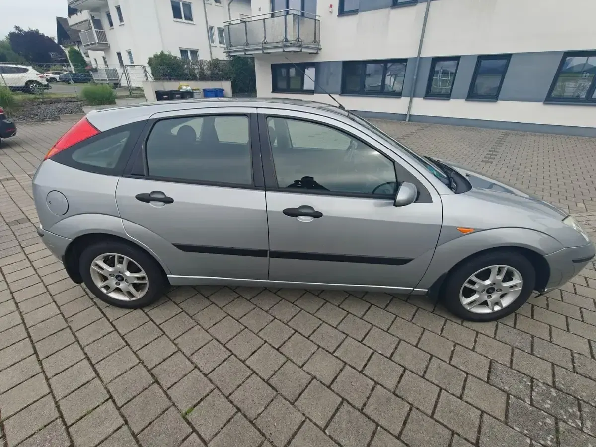Gebraucht Ford Focus 101 PS (74 kW) 2004 Kleinwagen