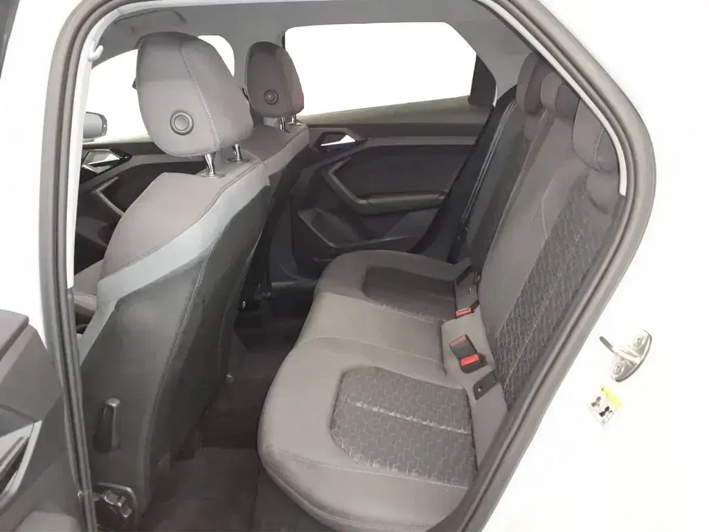 Gebraucht Audi A1 Sport 150 PS (110 kW) 2025 Gletscherweiß metallic SUV