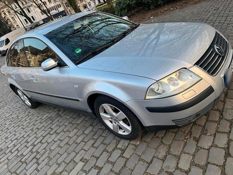 Gebraucht VW Passat 150 PS (110 kW) 2002 Silber Limousine
