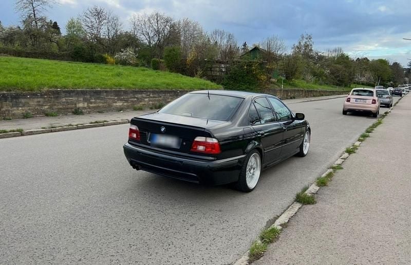 Gebraucht BMW 540 M Sport 286 PS (210 kW) 2001 Schwarz Limousine