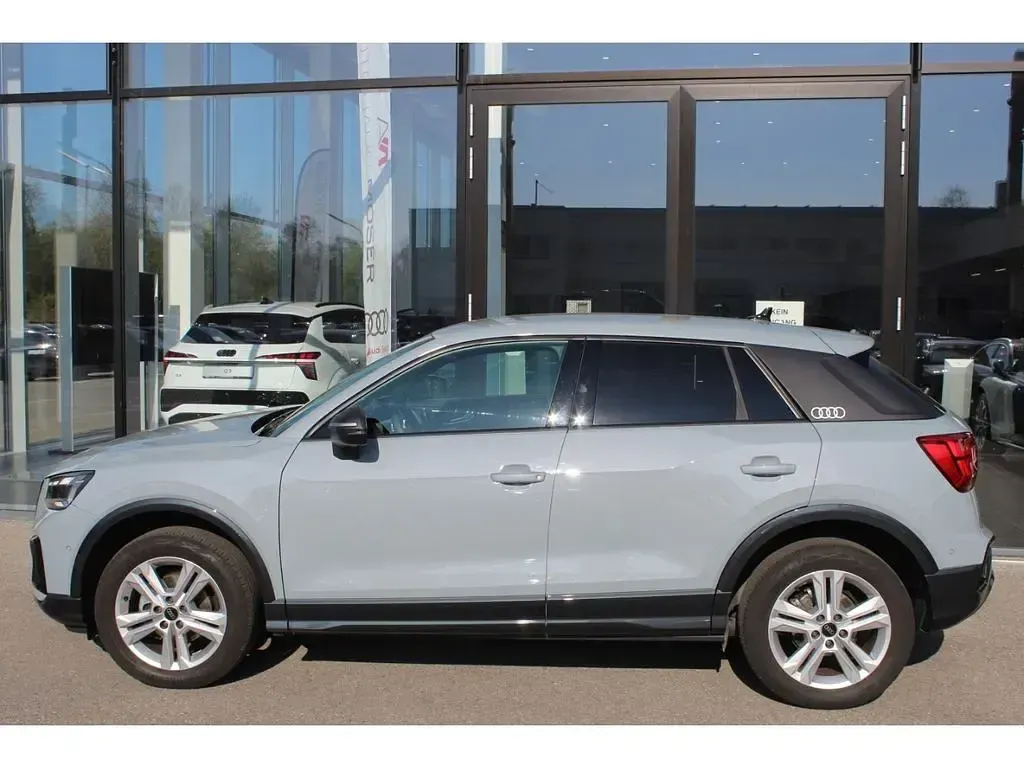 Gebraucht Audi Q2 S-Line 150 PS (110 kW) 2023 Grau SUV