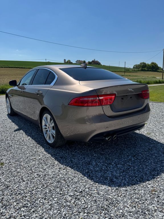 Gebraucht Jaguar XE Prestige 179 PS (131 kW) 2018 Limousine