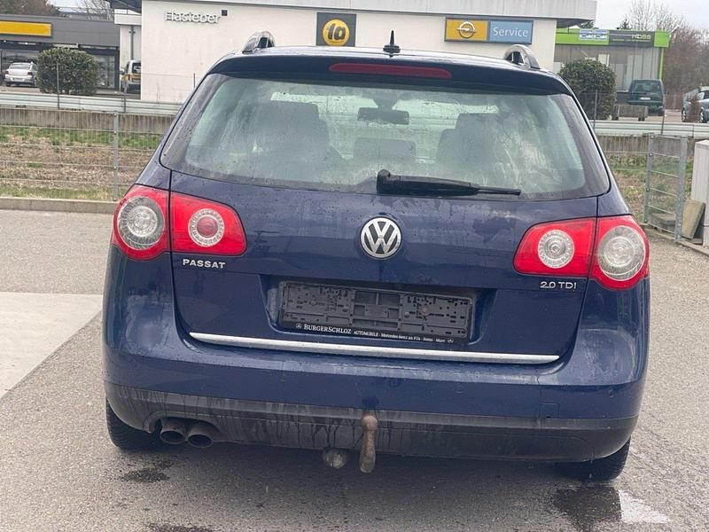 Gebraucht VW Passat 140 PS (102 kW) 2006 Blau Kombi