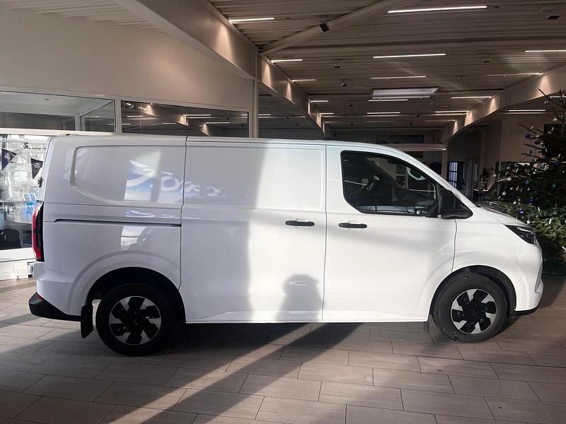 Nowe Ford Transit Trend 100 kW (136 KM) 2025 Biały Minivan