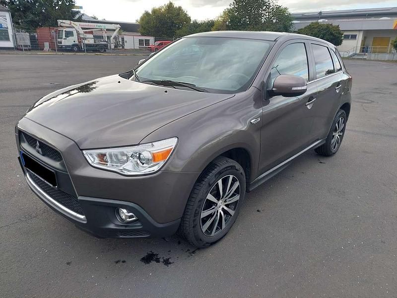 Braun Gebraucht 2012 Mitsubishi ASX Edition SUV | 6.984 € (Guter Preis) - Bild 1/4