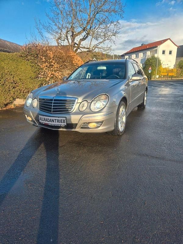 Gebraucht Mercedes E280 190 PS (139 kW) 2007 Silber Kombi