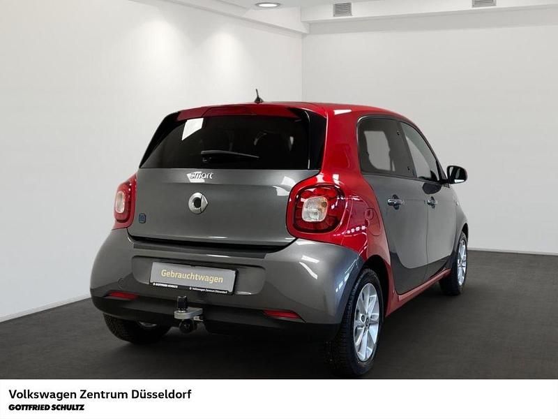 Gebraucht Smart ForFour Electric Drive 60 kW (82 PS) 2019 Rot Limousine