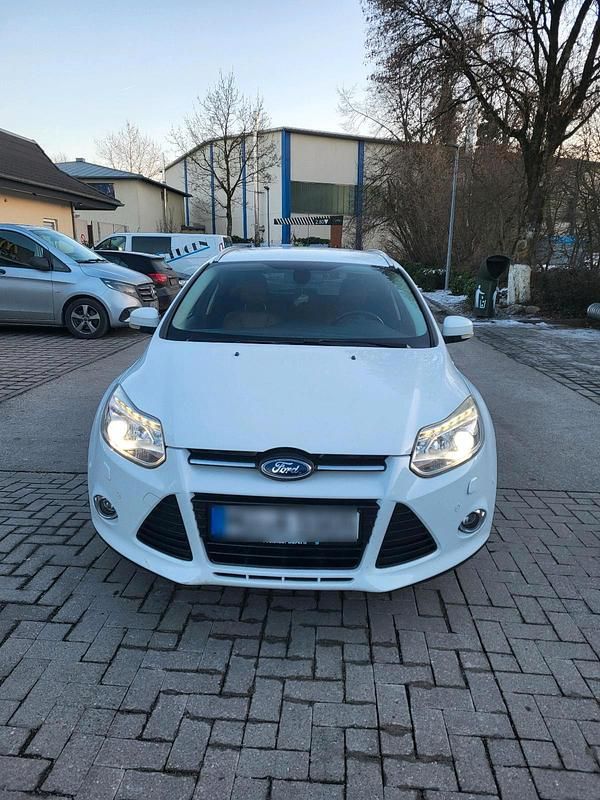Gebraucht Ford Focus 150 PS (110 kW) 2014 Weiß Kombi