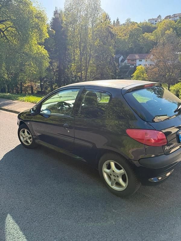 Gebraucht Peugeot 206 Style 75 PS (55 kW) 2000 Schwarz Kleinwagen
