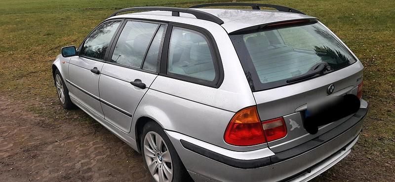 Gebraucht BMW 320 150 PS (110 kW) 2005 Grau Kombi