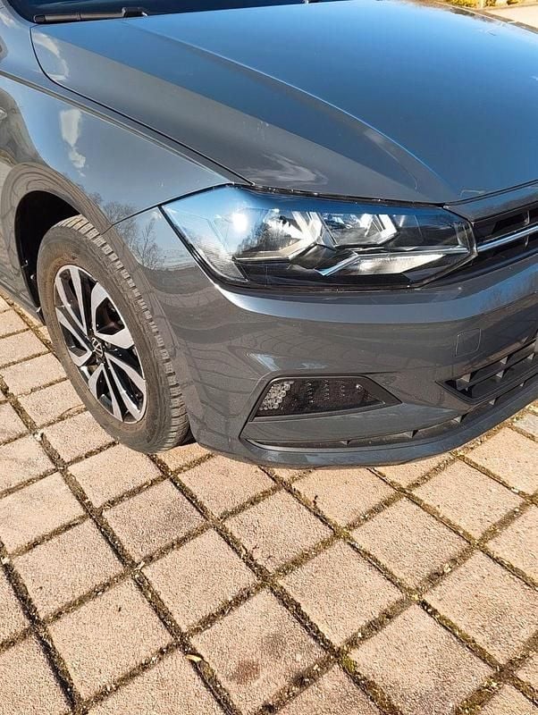 Gebraucht VW Polo Life 95 PS (69 kW) 2021 Grau Kleinwagen