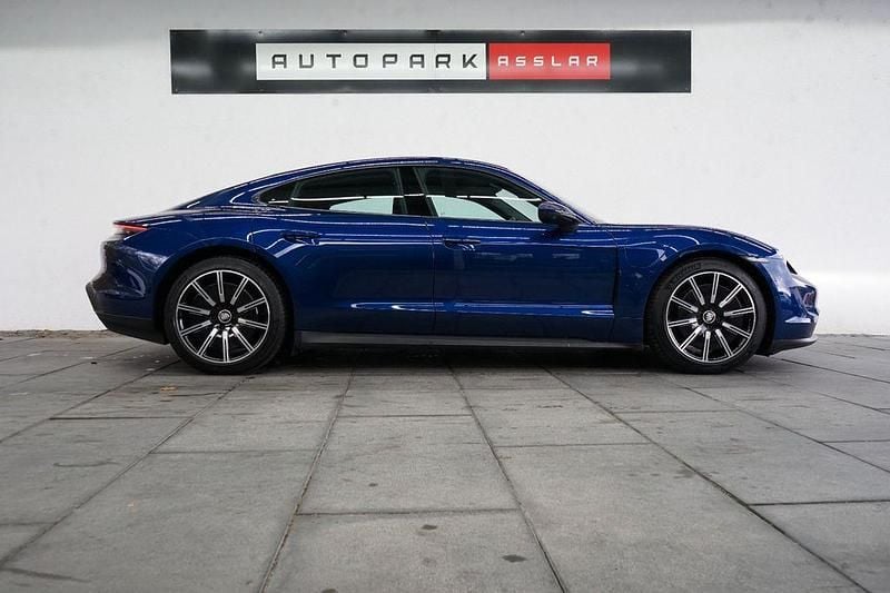 Blau Gebraucht 2022 Porsche Taycan Limousine | 55.880 € (Superpreis) - Bild 1/4